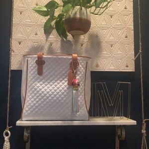 Consuela whit quilted glitter shoulder bag!